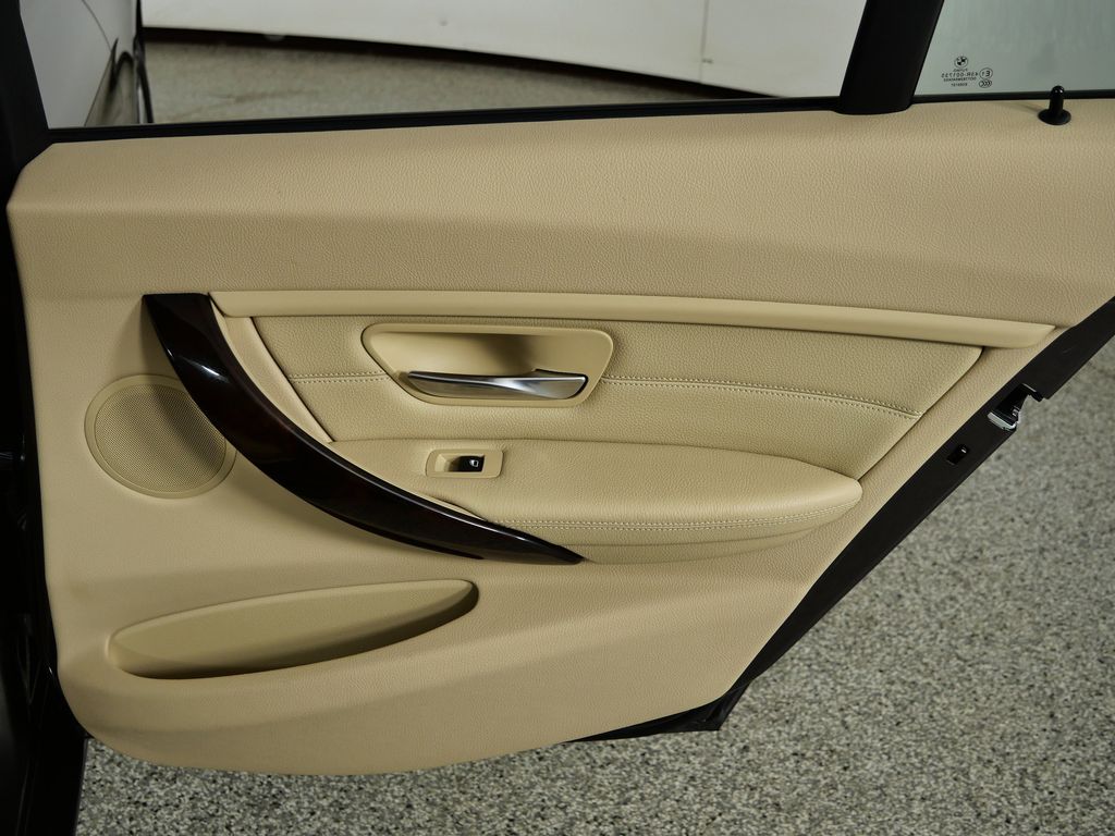 Thumbnail: 2015 BMW 3 Series - 25