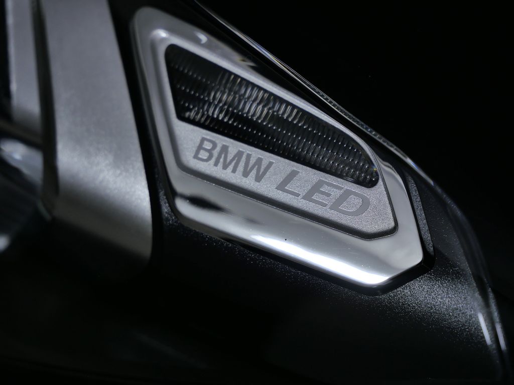 Thumbnail: 2026 BMW 3 Series - 4