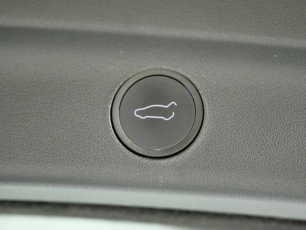 Thumbnail: 2022 Tesla Model Y - 28