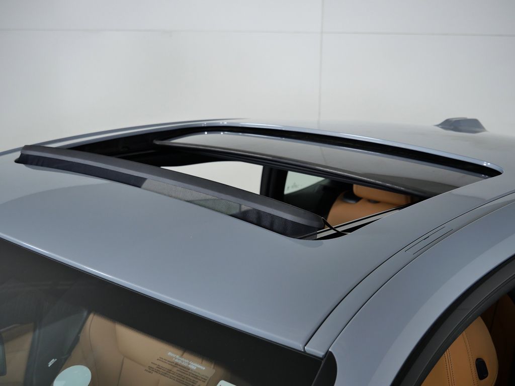 Thumbnail: 2026 BMW i4 - 18