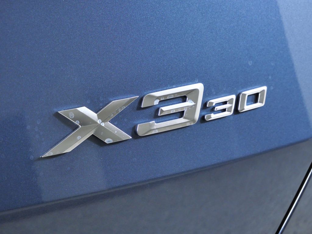 Thumbnail: 2026 BMW X3 - 12