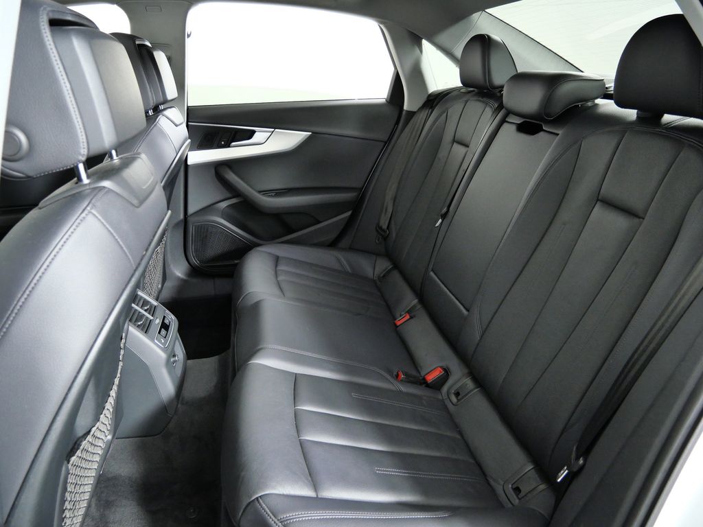 Thumbnail: 2017 Audi A4 - 32