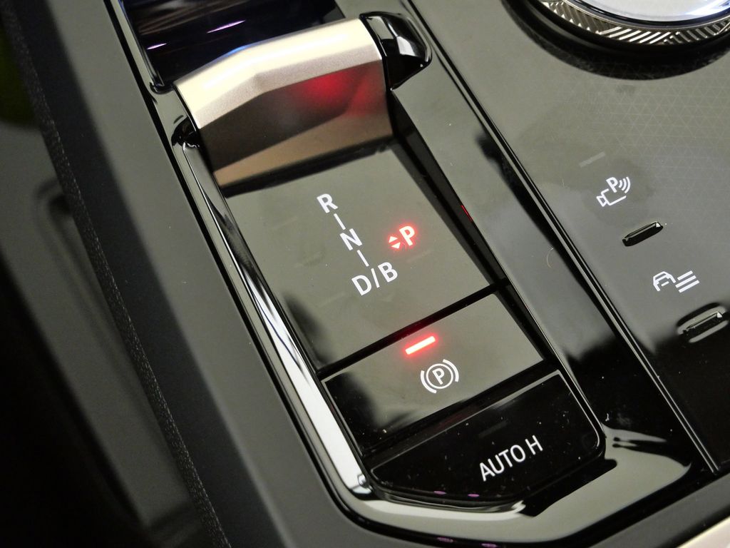 Thumbnail: 2026 BMW iX - 45