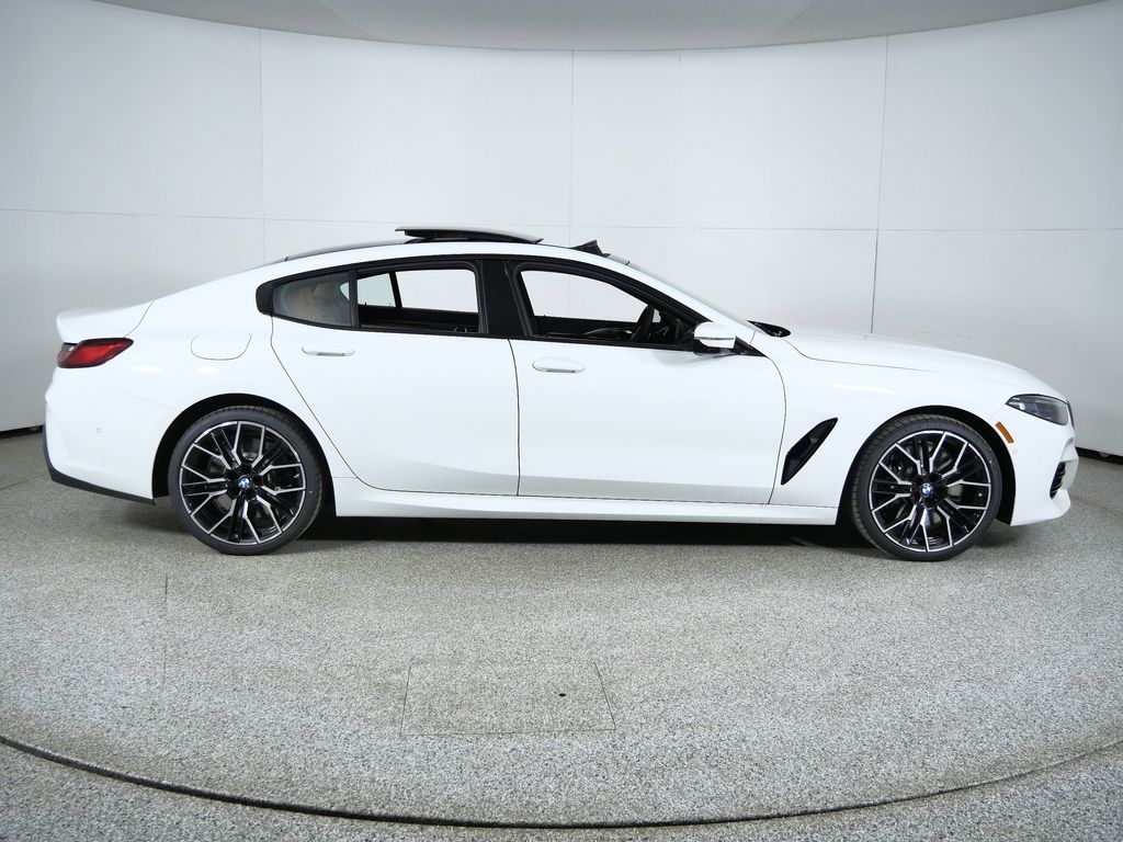 Thumbnail: 2026 BMW 8 Series - 8