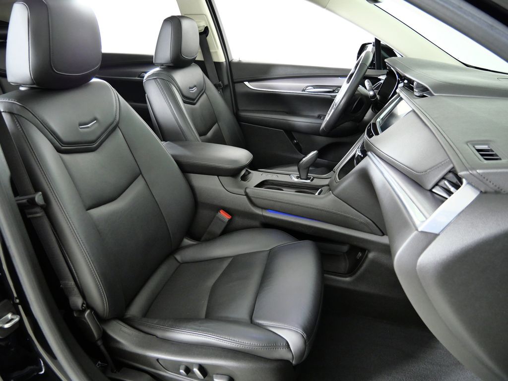 Thumbnail: 2018 Cadillac XT5 - 22