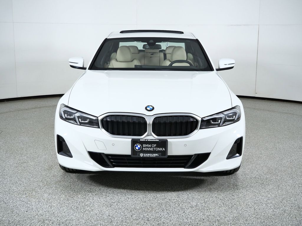 Thumbnail: 2025 BMW 3 Series - 3