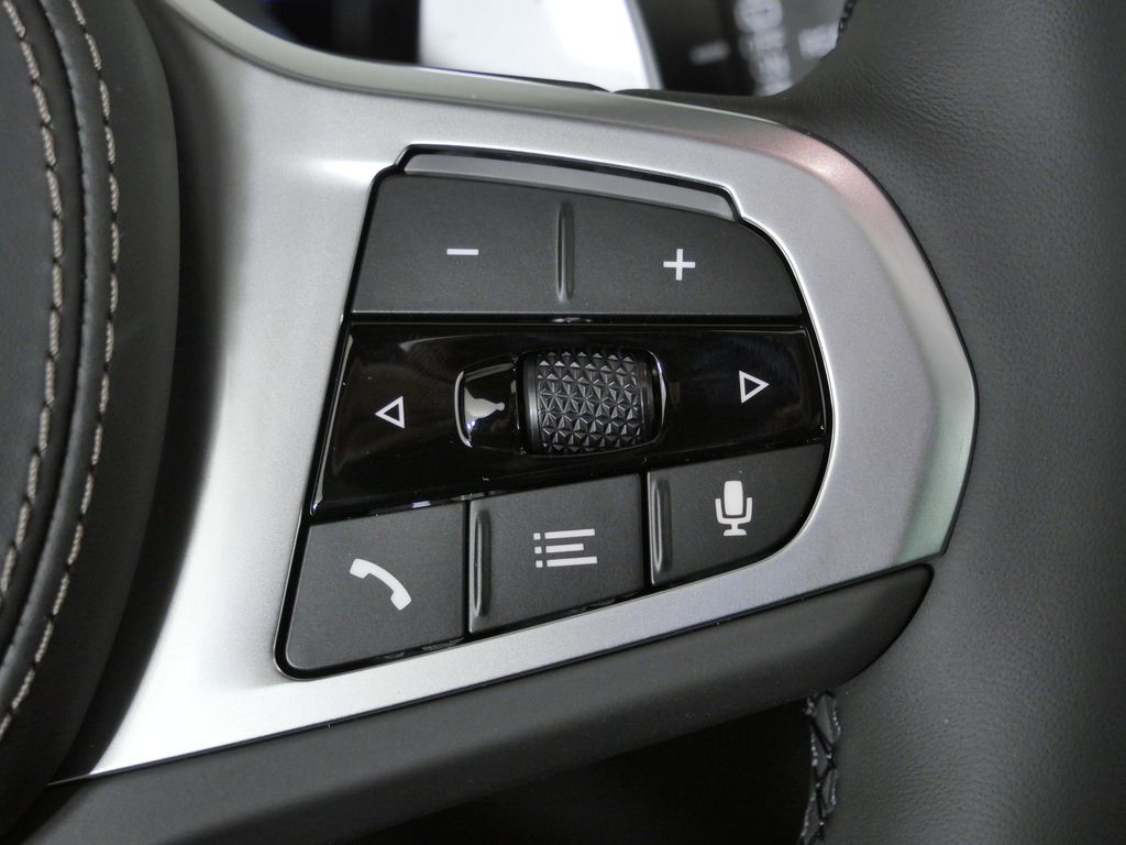 Thumbnail: 2026 BMW X5 - 42