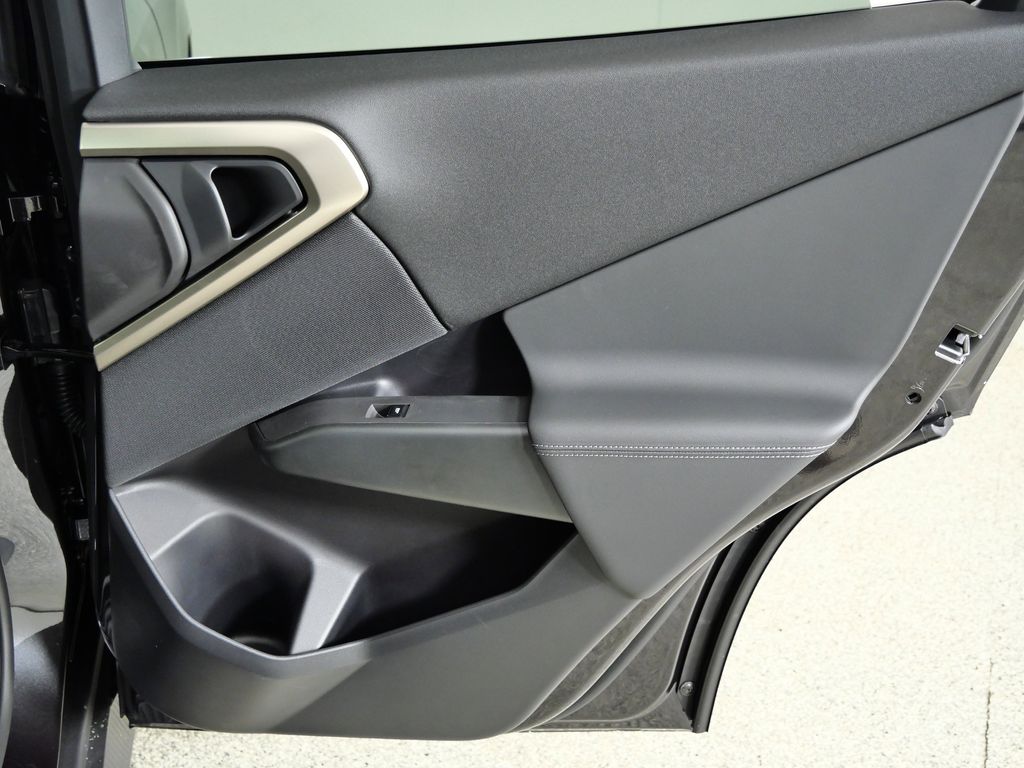 Thumbnail: 2025 BMW X3 - 24