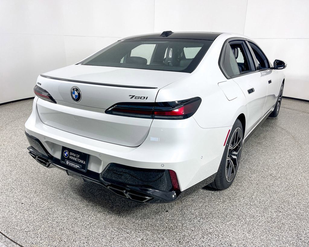 Thumbnail: 2025 BMW 7 Series - 4