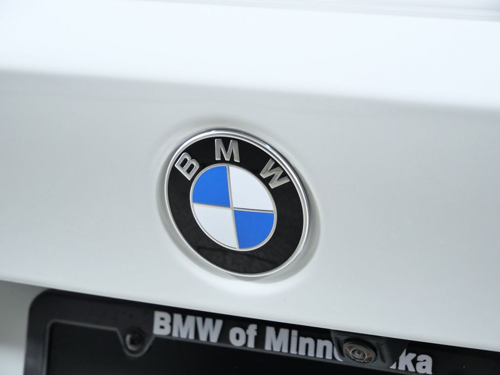 Thumbnail: 2026 BMW 3 Series - 11
