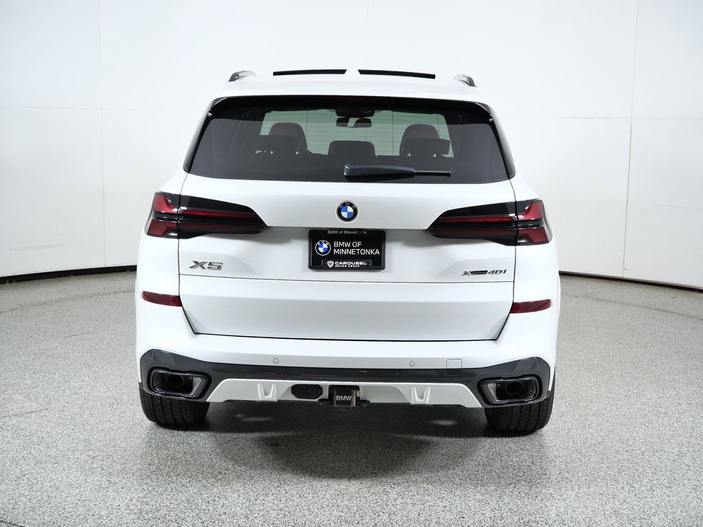 Thumbnail: 2026 BMW X5 - 10