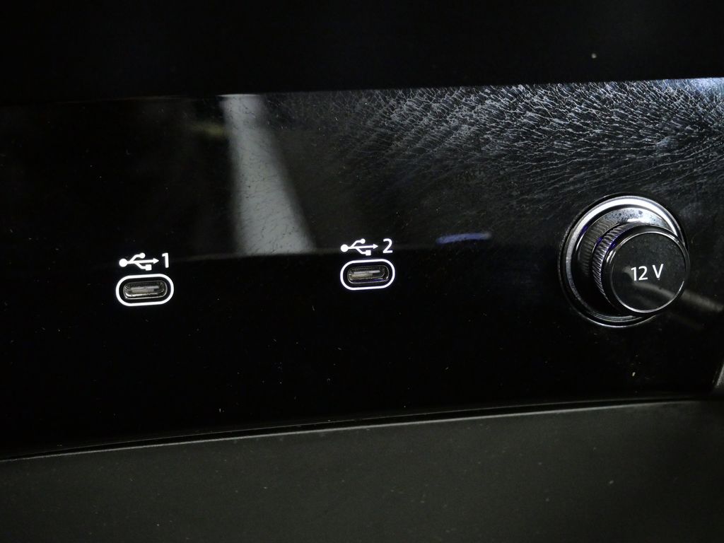 Thumbnail: 2025 Audi Q6 e-tron - 48