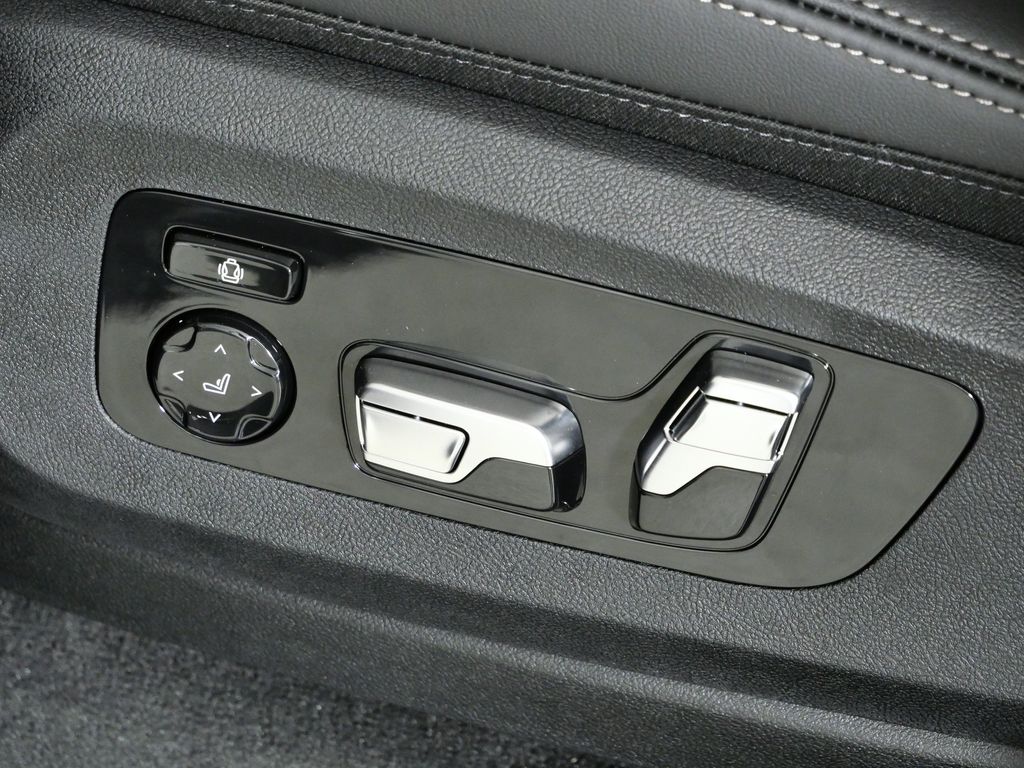 Thumbnail: 2026 BMW X5 - 39