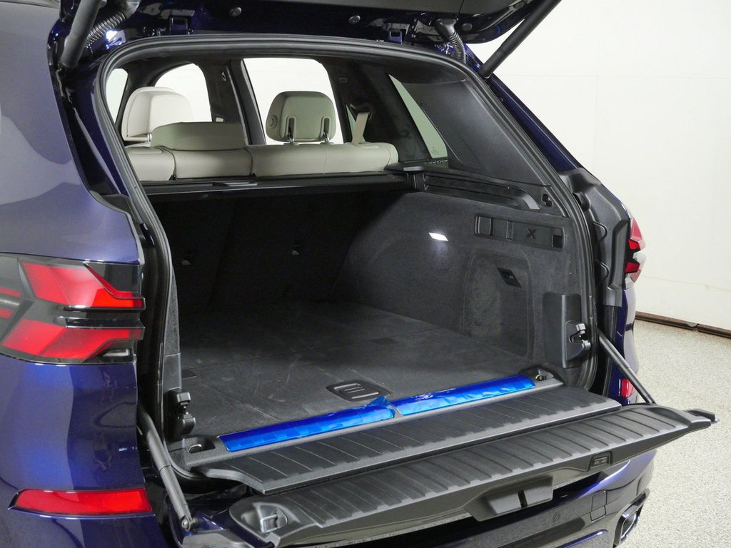 Thumbnail: 2026 BMW X5 - 29