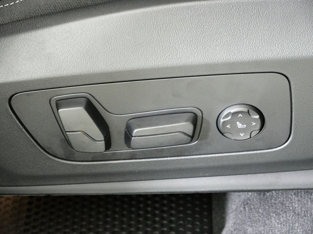 Thumbnail: 2026 BMW X1 - 22