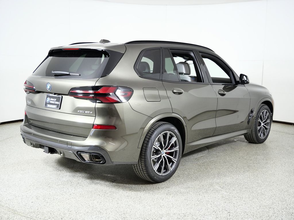 Thumbnail: 2026 BMW X5 - 9