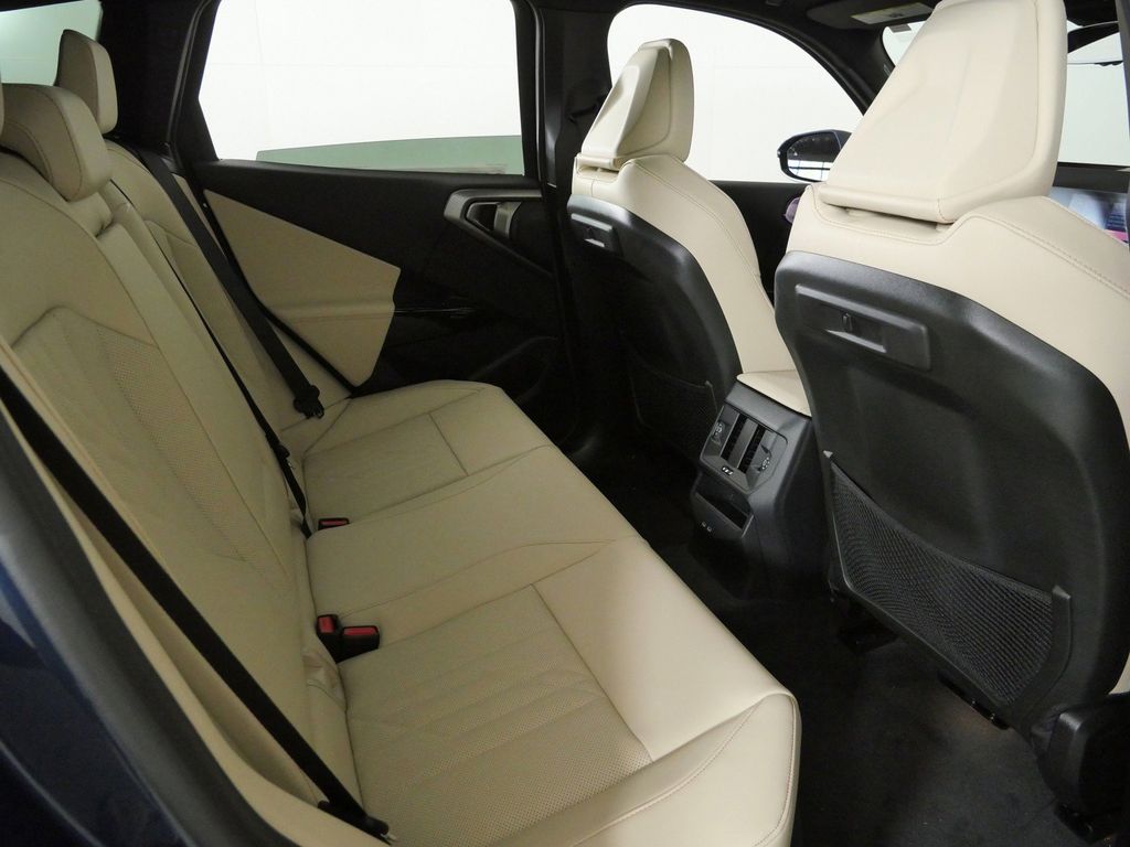 Thumbnail: 2026 BMW X3 - 25