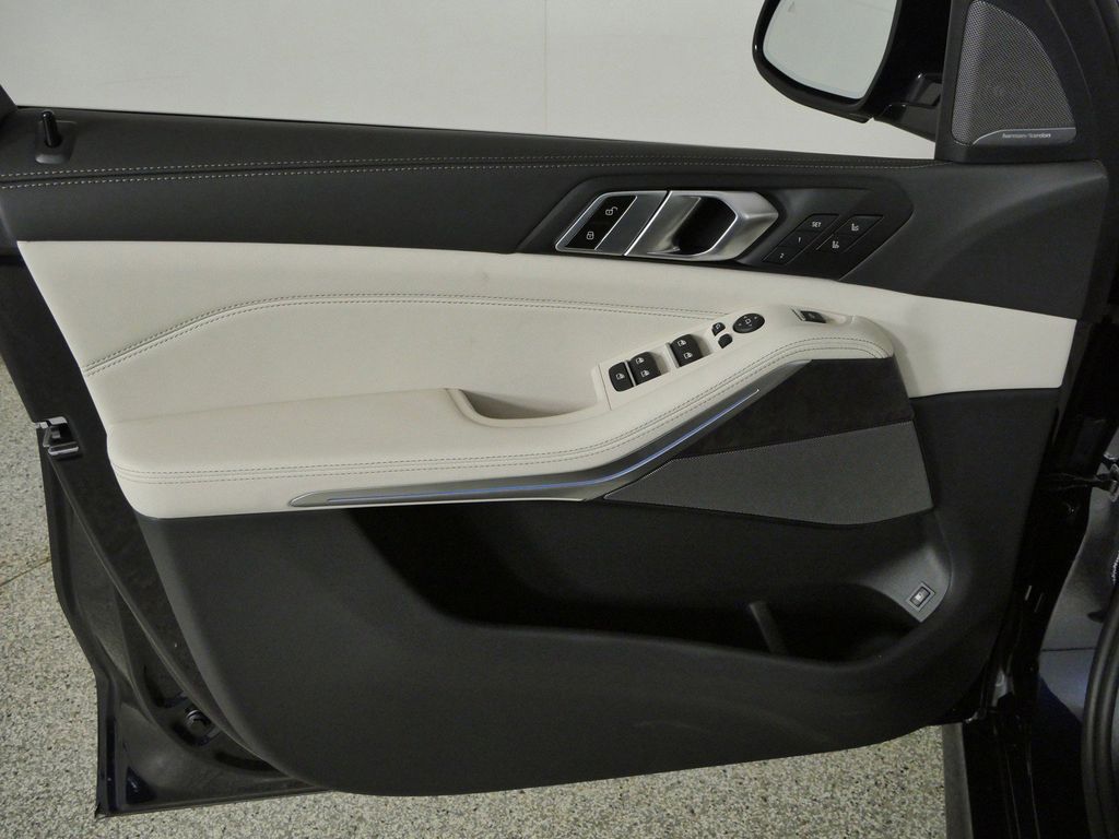 Thumbnail: 2026 BMW X5 - 34