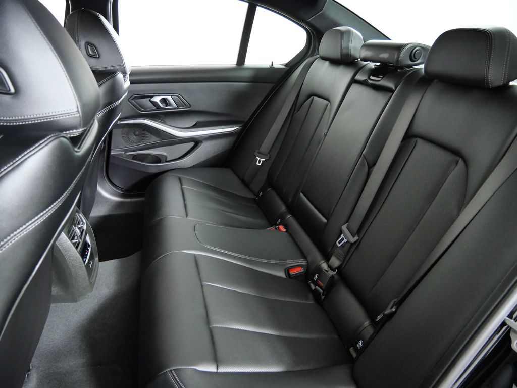 Thumbnail: 2026 BMW 3 Series - 31