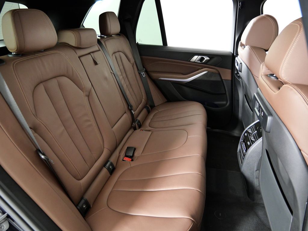 Thumbnail: 2022 BMW X5 - 31