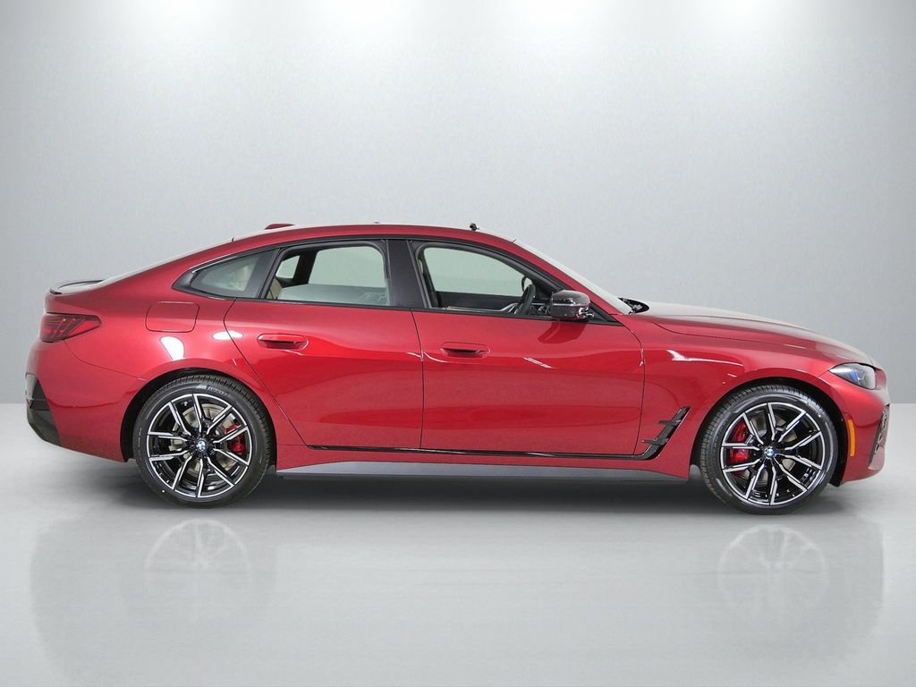 Thumbnail: 2026 BMW i4 - 8