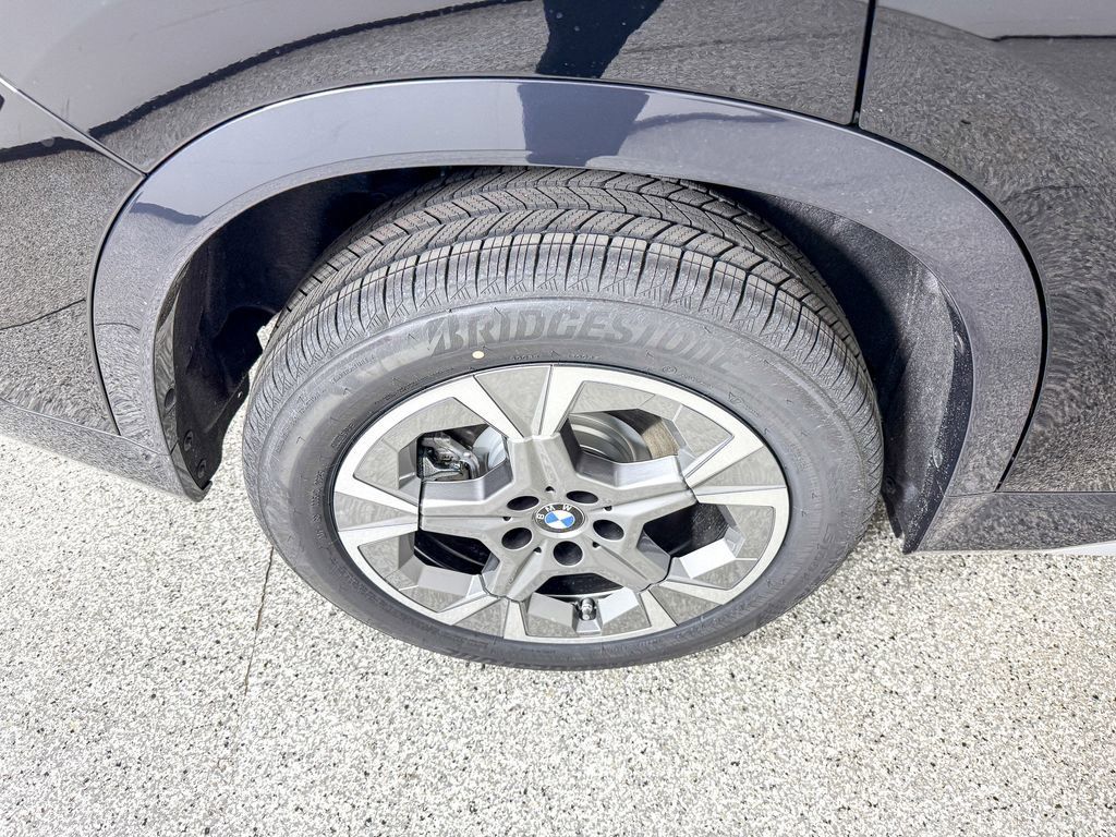 Thumbnail: 2025 BMW X1 - 20