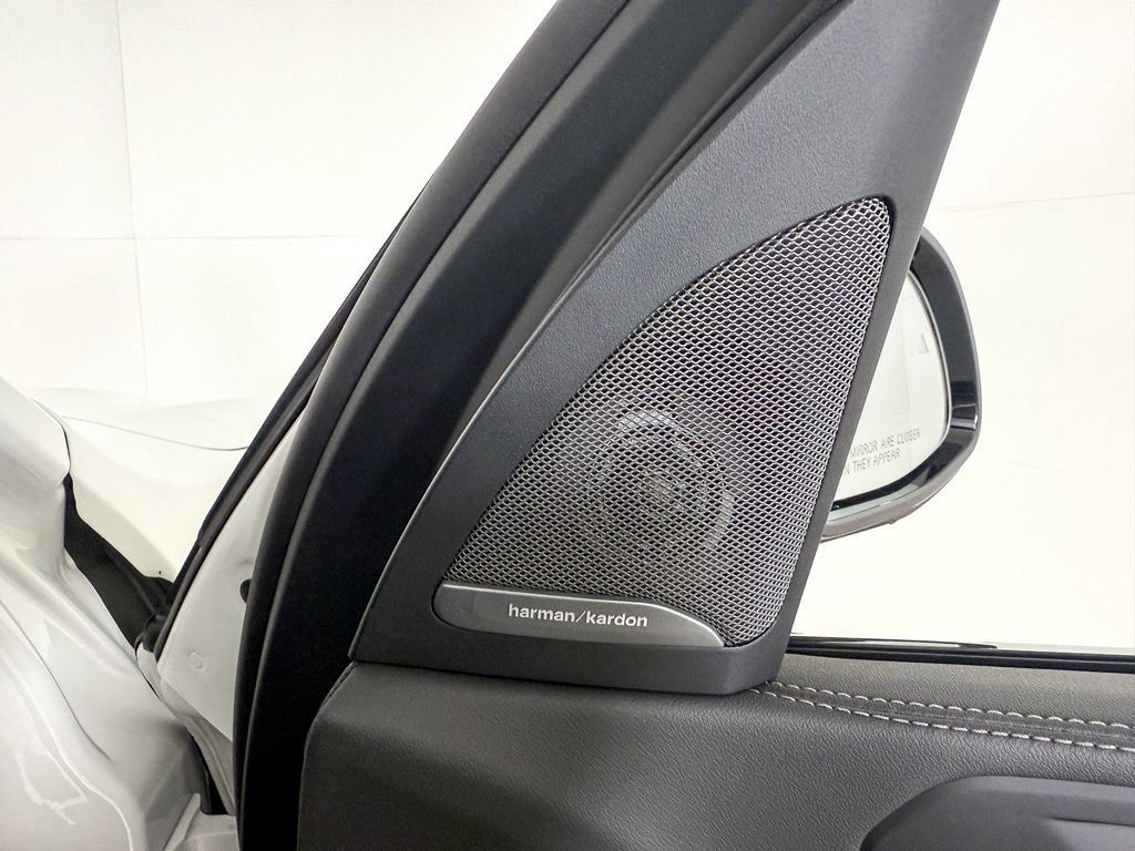 Thumbnail: 2026 BMW X7 - 27