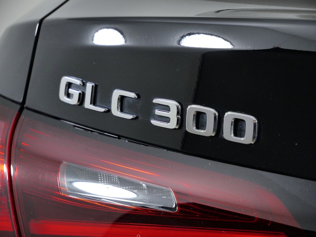 Thumbnail: 2024 Mercedes-Benz GLC - 14