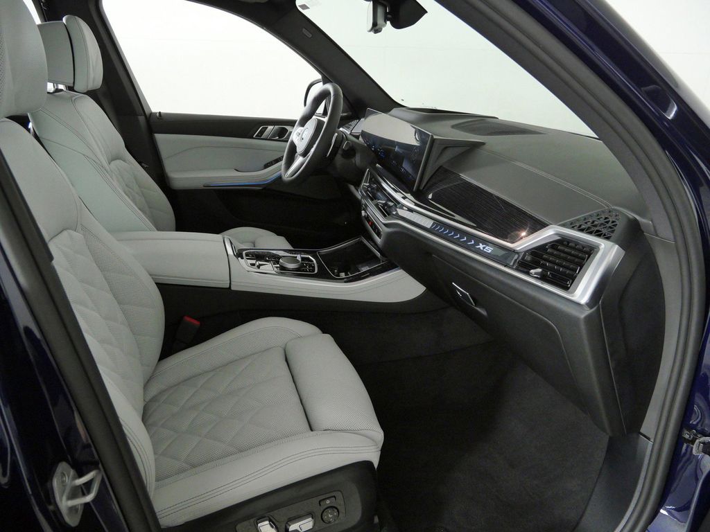 Thumbnail: 2026 BMW X5 - 20