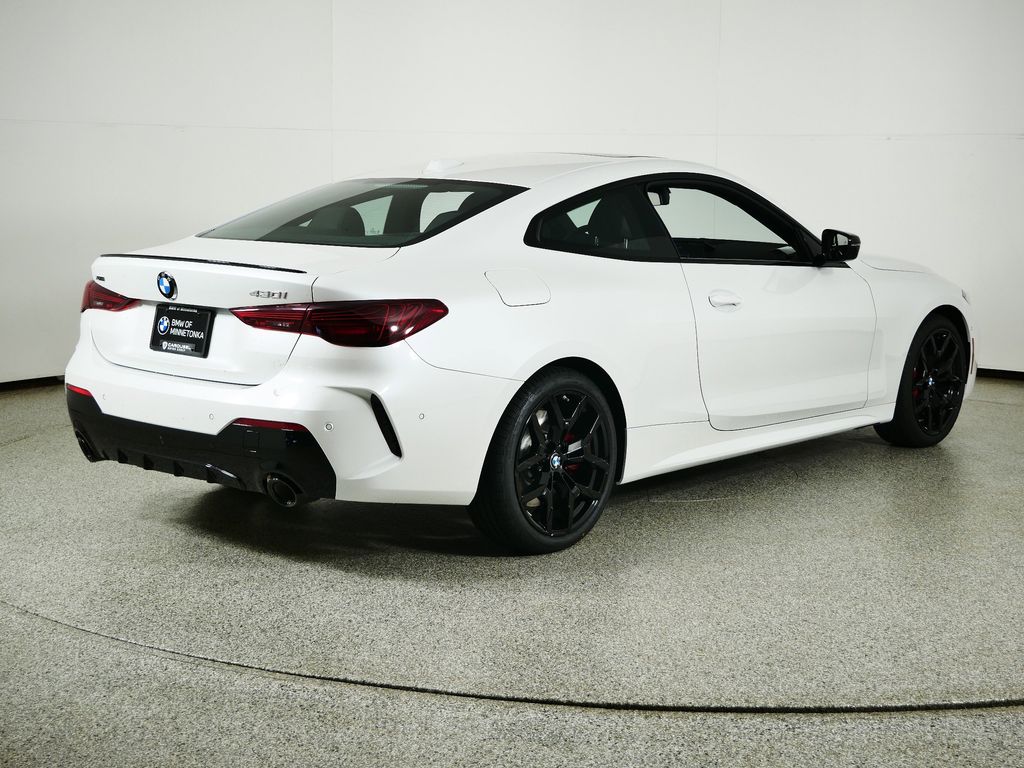 Thumbnail: 2026 BMW 4 Series - 8