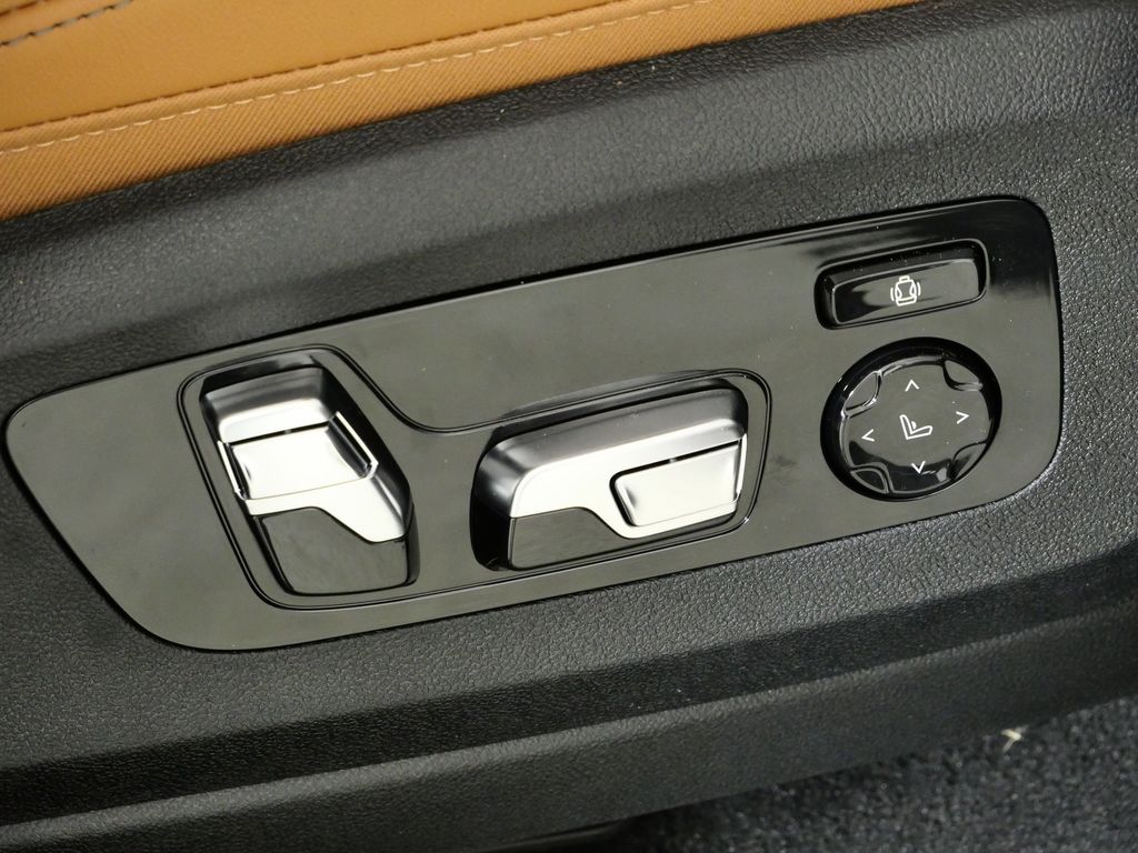 Thumbnail: 2026 BMW X5 - 22