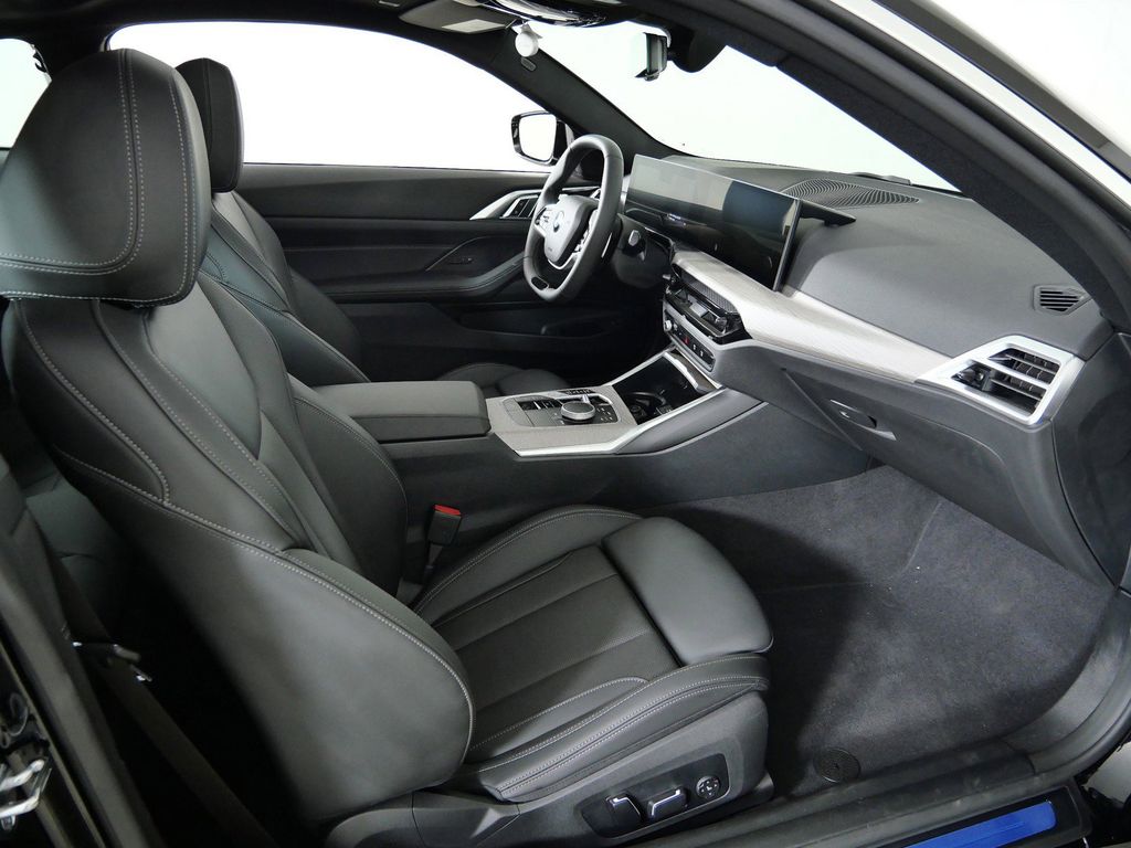 Thumbnail: 2025 BMW 4 Series - 20