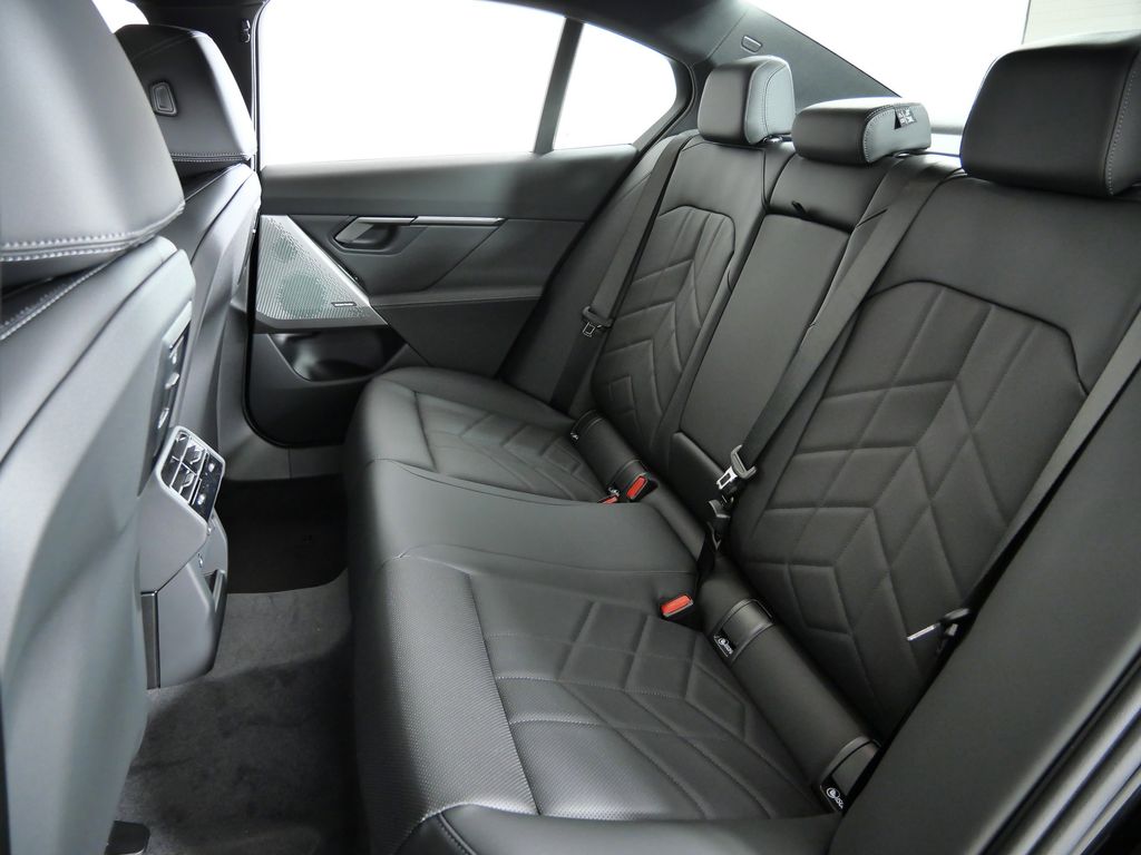 Thumbnail: 2026 BMW 5 Series - 30