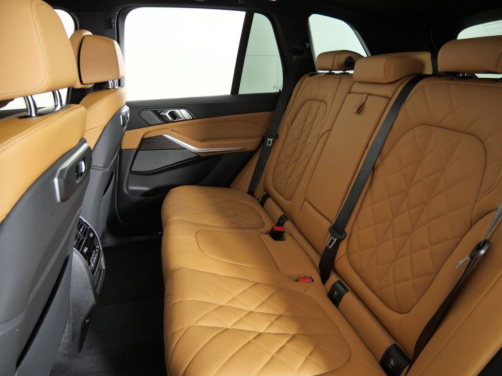 Thumbnail: 2026 BMW X5 - 33