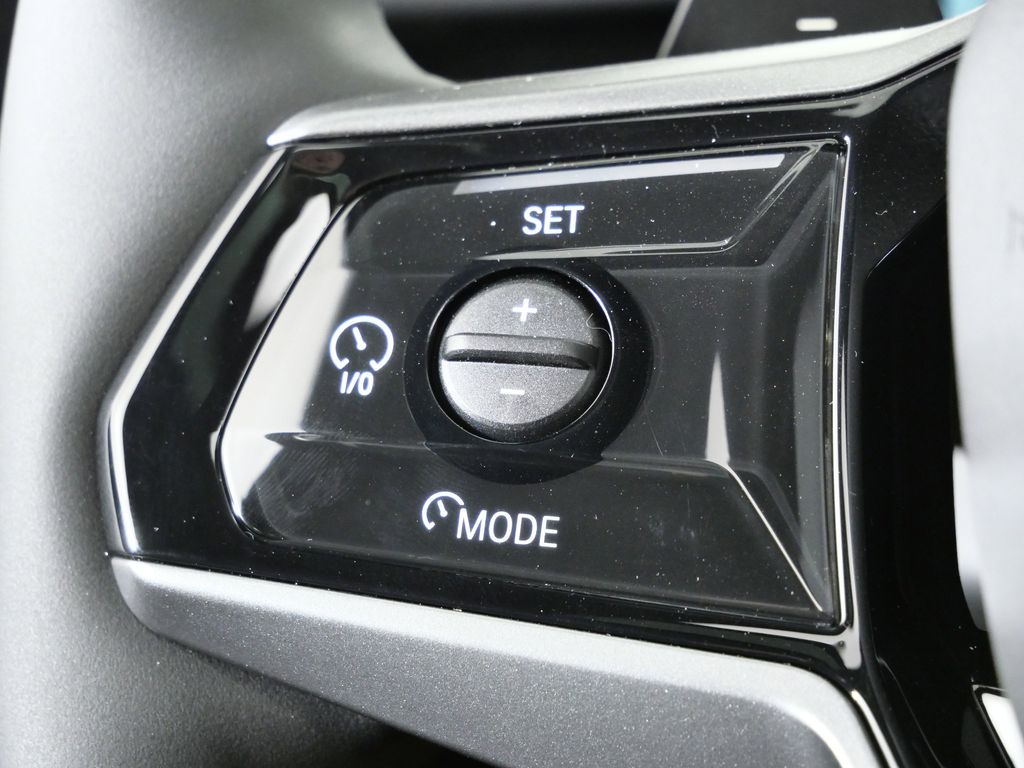 Thumbnail: 2026 BMW 5 Series - 38