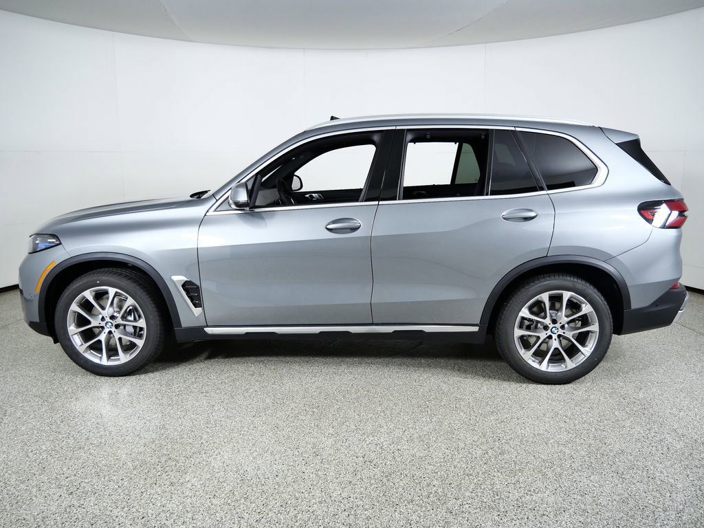 Thumbnail: 2026 BMW X5 - 17
