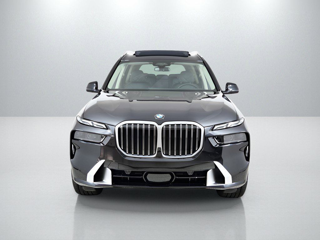 Thumbnail: 2026 BMW X7 - 3