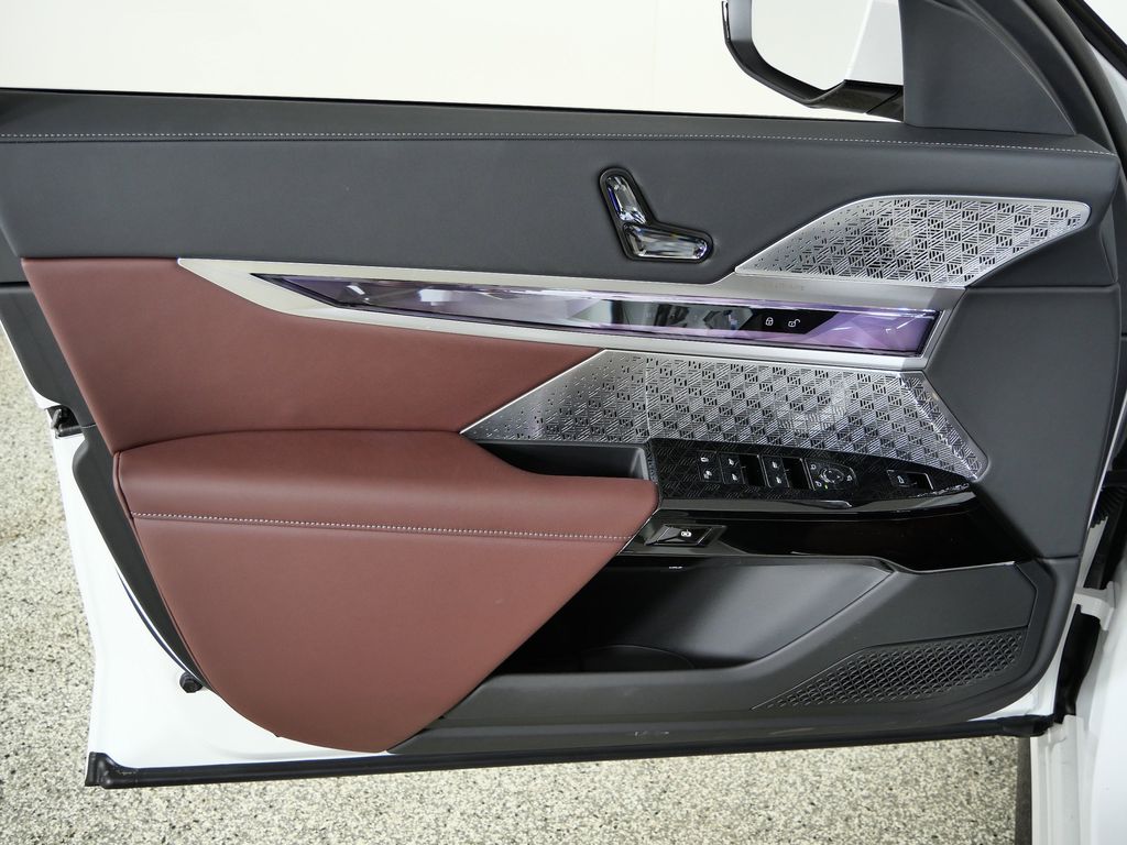 Thumbnail: 2026 BMW 7 Series - 33