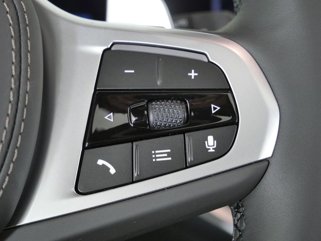 Thumbnail: 2026 BMW X5 - 42