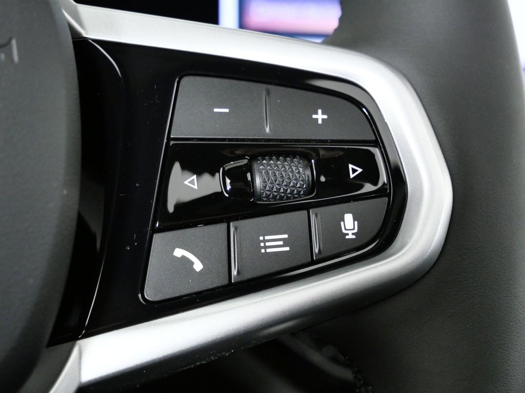 Thumbnail: 2026 BMW i4 - 41