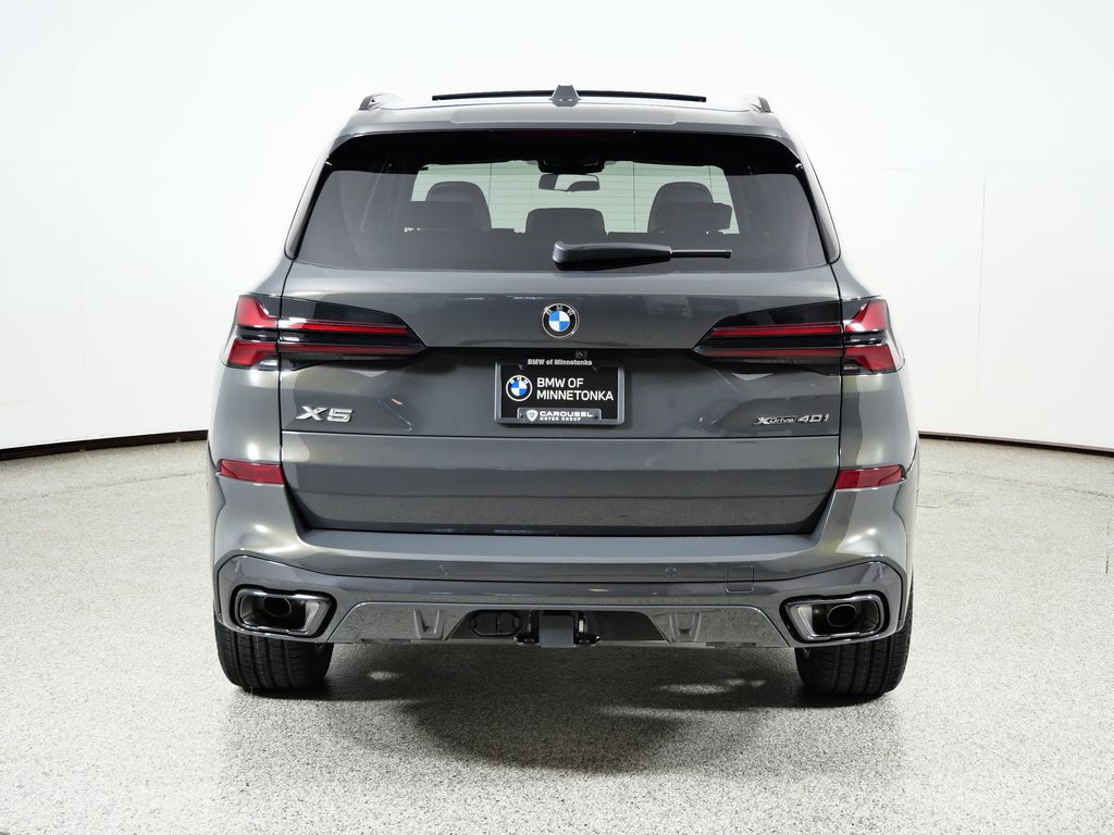 Thumbnail: 2026 BMW X5 - 10