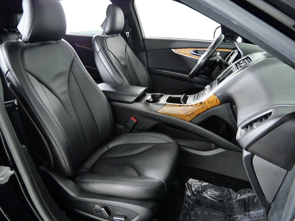 Thumbnail: 2017 Lincoln MKX - 22