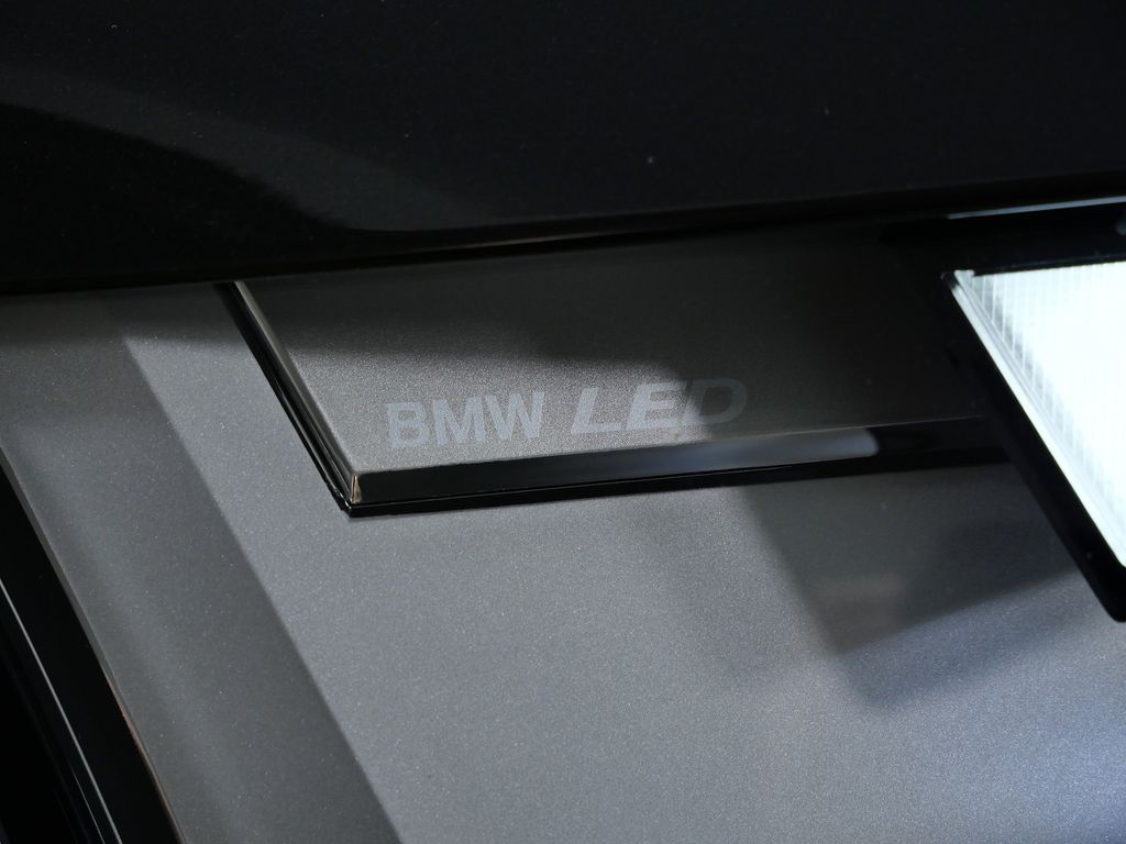 Thumbnail: 2022 BMW iX - 5