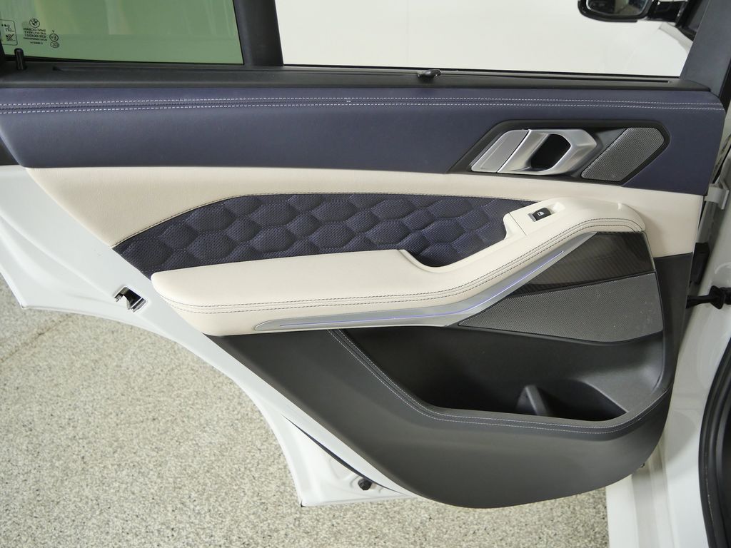 Thumbnail: 2023 BMW X5 - 29