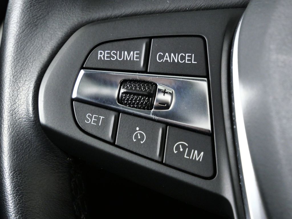 Thumbnail: 2023 BMW 3 Series - 43