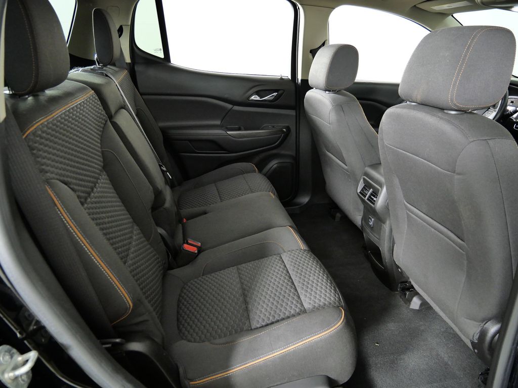 Thumbnail: 2017 GMC Acadia - 26