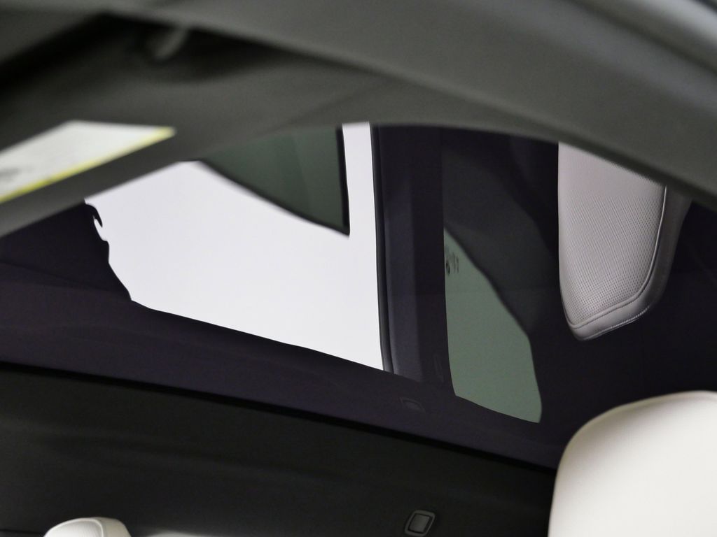 Thumbnail: 2026 BMW iX - 19