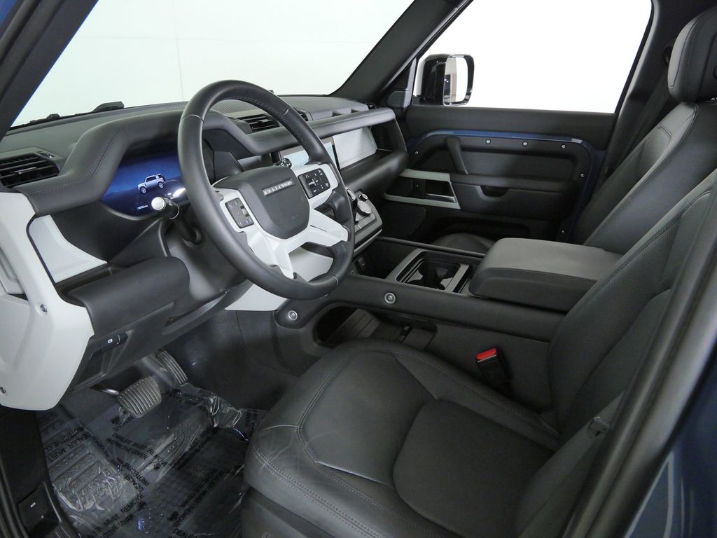 Thumbnail: 2024 Land Rover Defender - 33