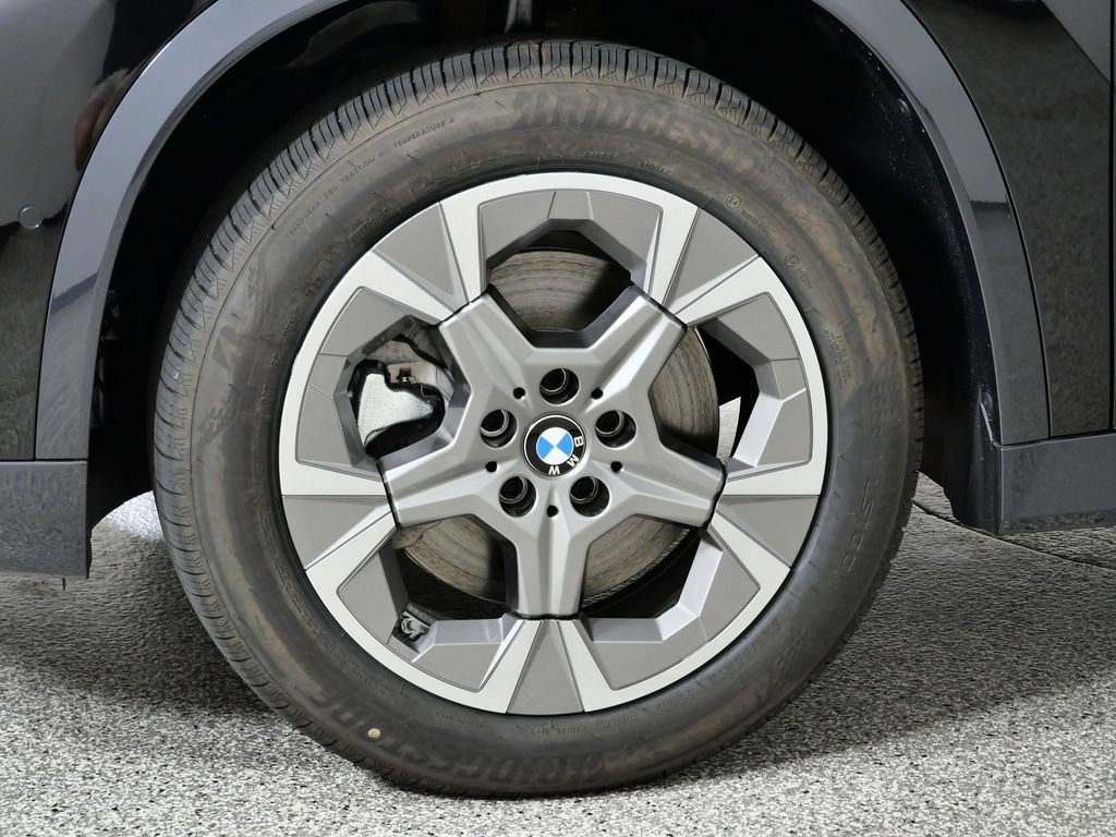 Thumbnail: 2026 BMW X1 - 19