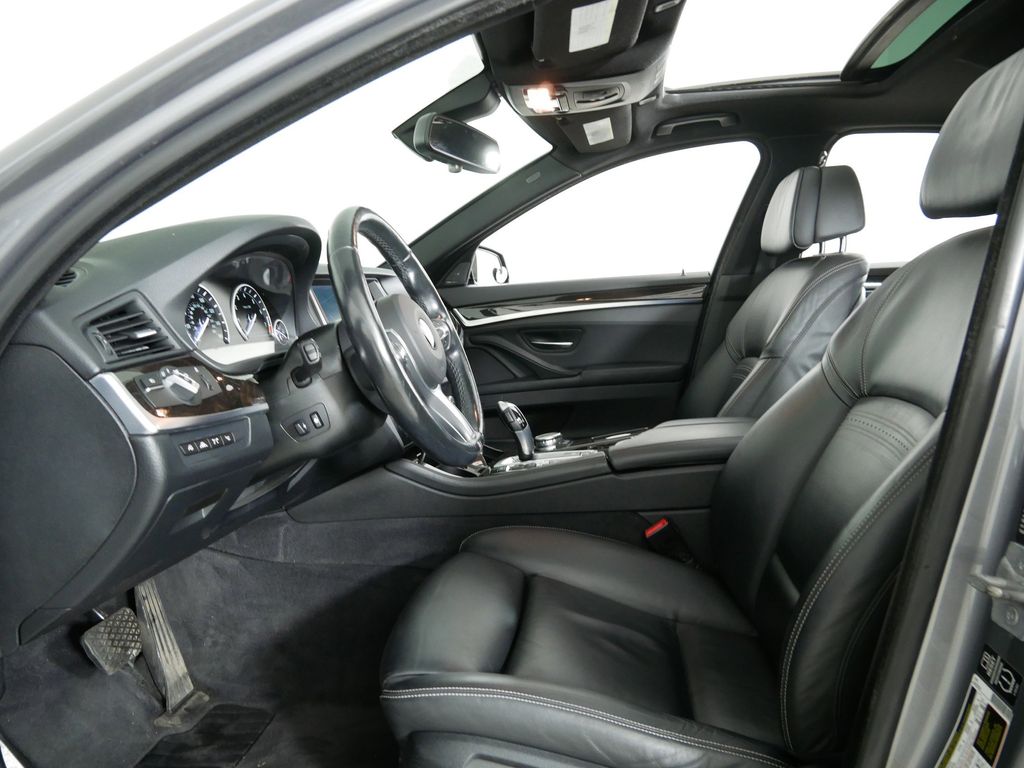 2015 BMW 5 Series 535i xDrive 31